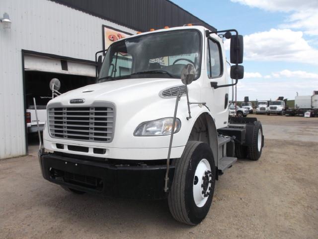 Image #0 (2012 FREIGHTLINER M2 S/A 5TH WHEEL TRUCK)